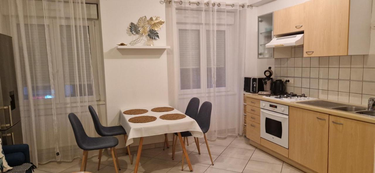 Cosy Appartement Complet Centre-Ville Montbéliard Exteriör bild